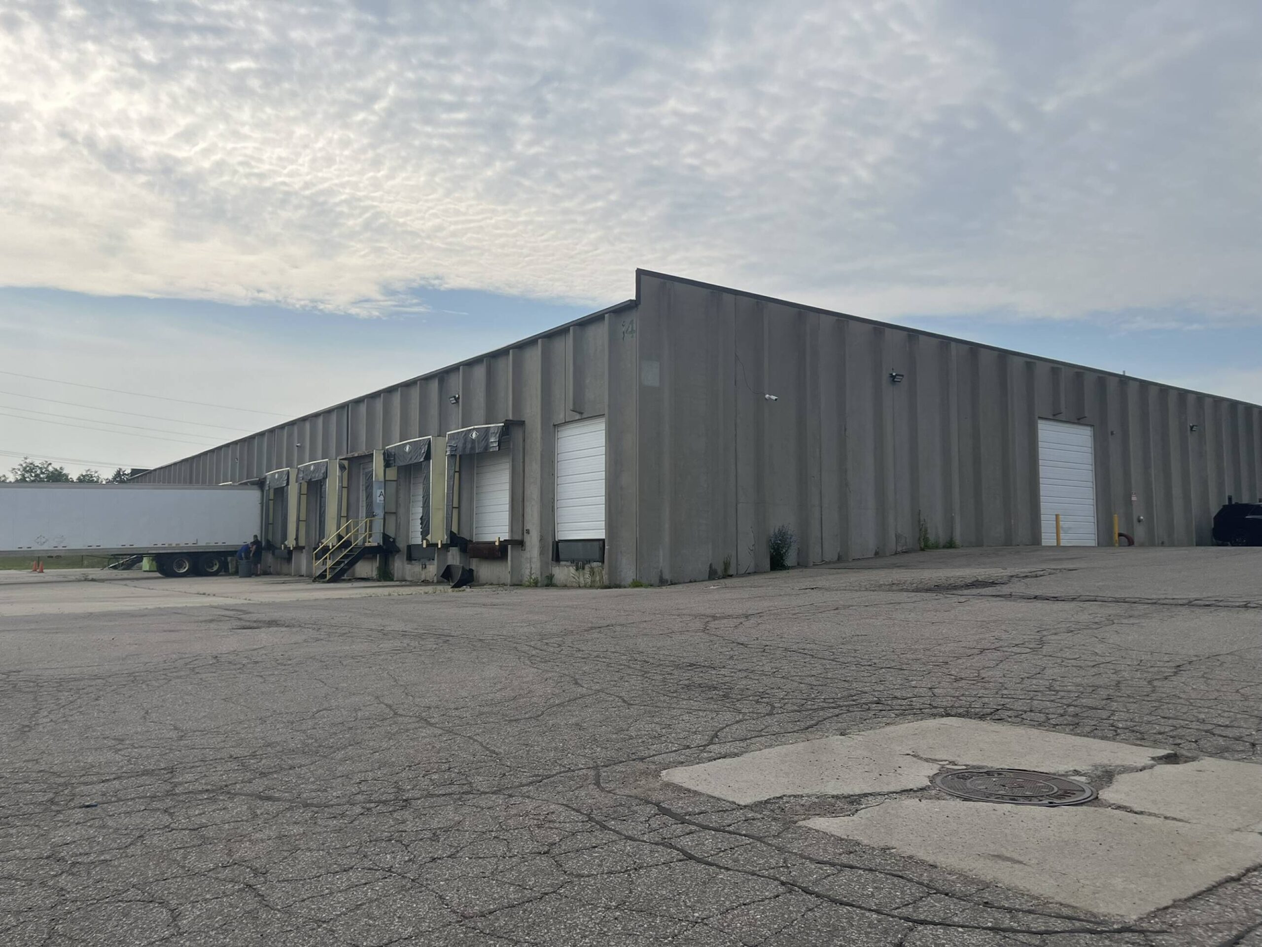 74eda3de9c1f4b088c9c8010671631ba